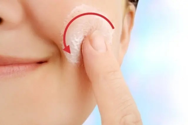 Como remover cravos da pele